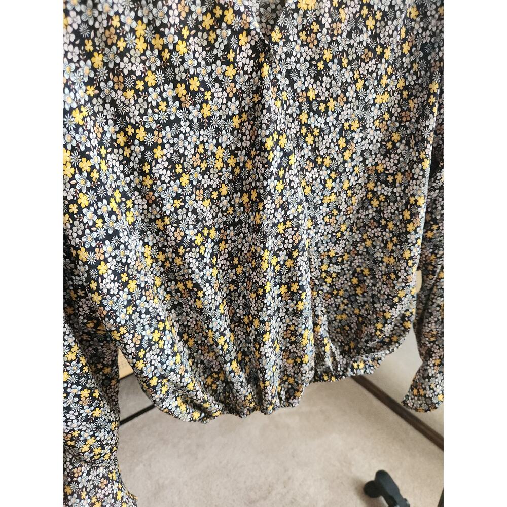 Max Studio Floral Ruffle Blouse - Picture 5 of 8